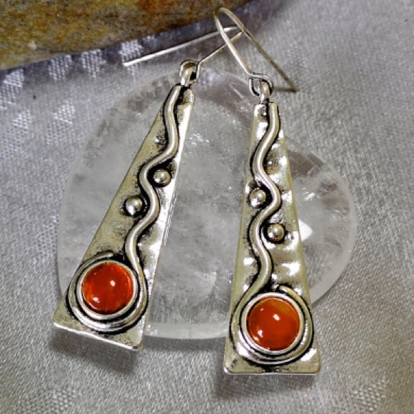 Natural Carnelian Gemstone Earring - Picture 3 of 6